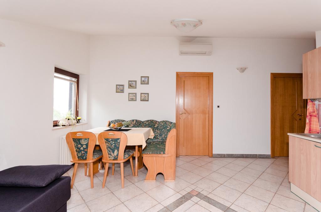 Apartments Milan Медвежа Экстерьер фото