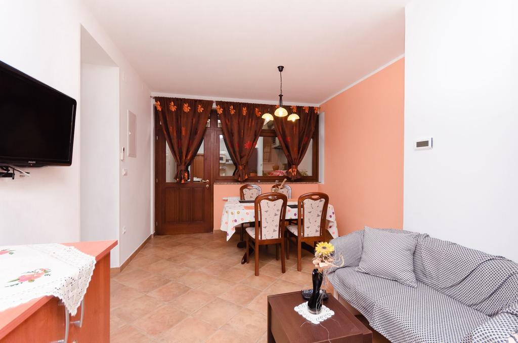Apartments Milan Медвежа Экстерьер фото