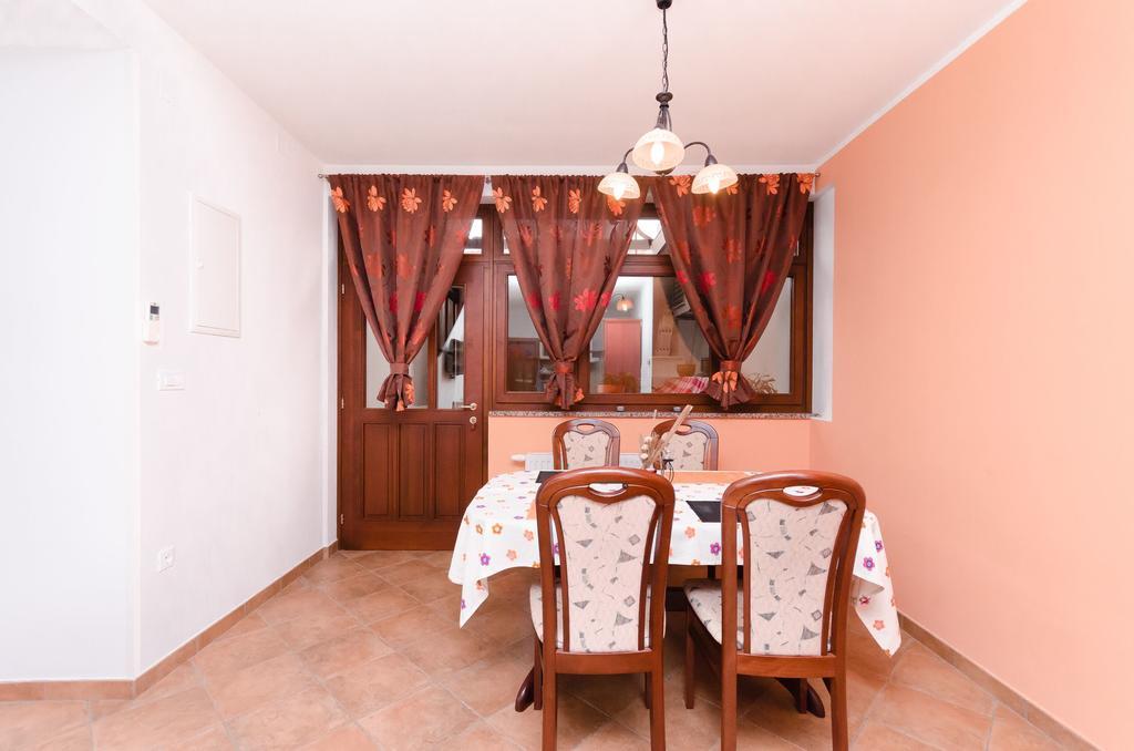 Apartments Milan Медвежа Экстерьер фото