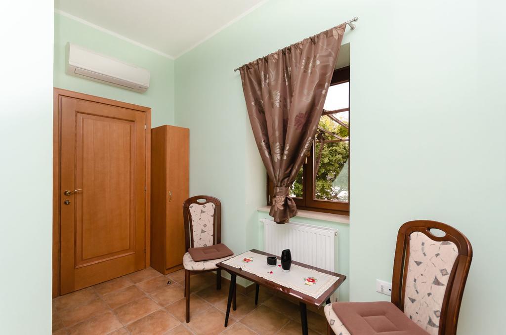 Apartments Milan Медвежа Экстерьер фото